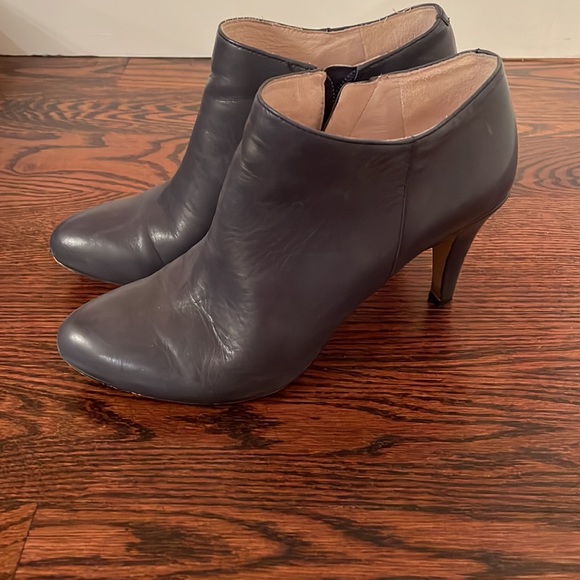 Vince Camuto booties - Picture 1 of 5